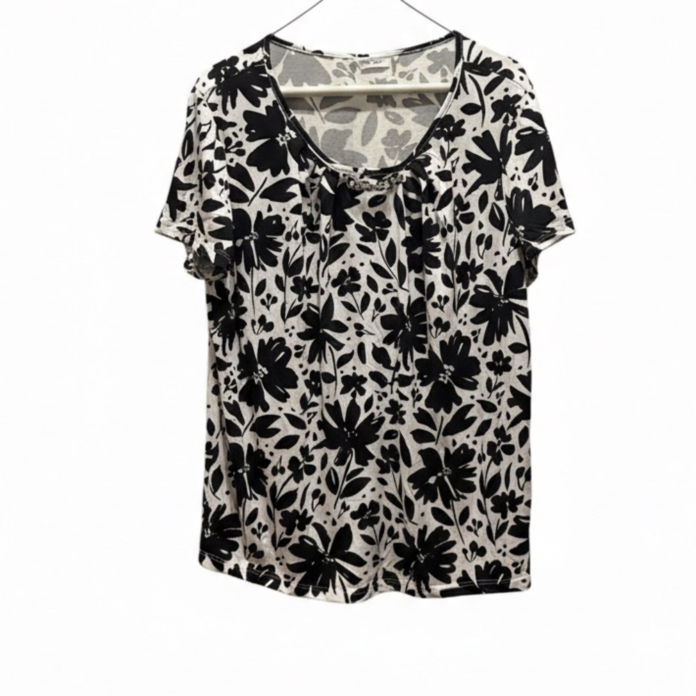 Liz & Lilli Black & White Floral Pleated Blouse - Size 1X - NWT